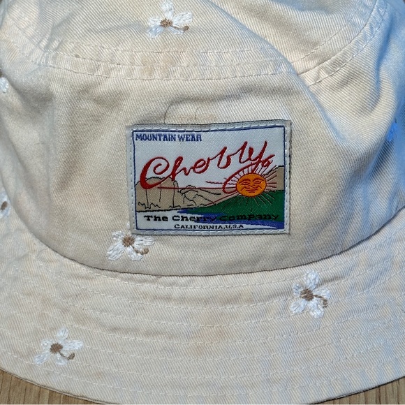 RARE Cherry LA Mountain Wear Bucket Hat in blush - Picture 2 of 8